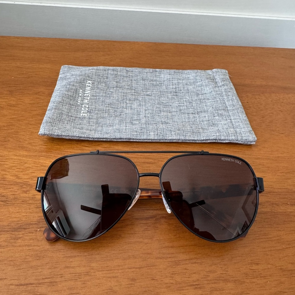 Kenneth Cole Brown Aviator Sunglasses with Gray Case